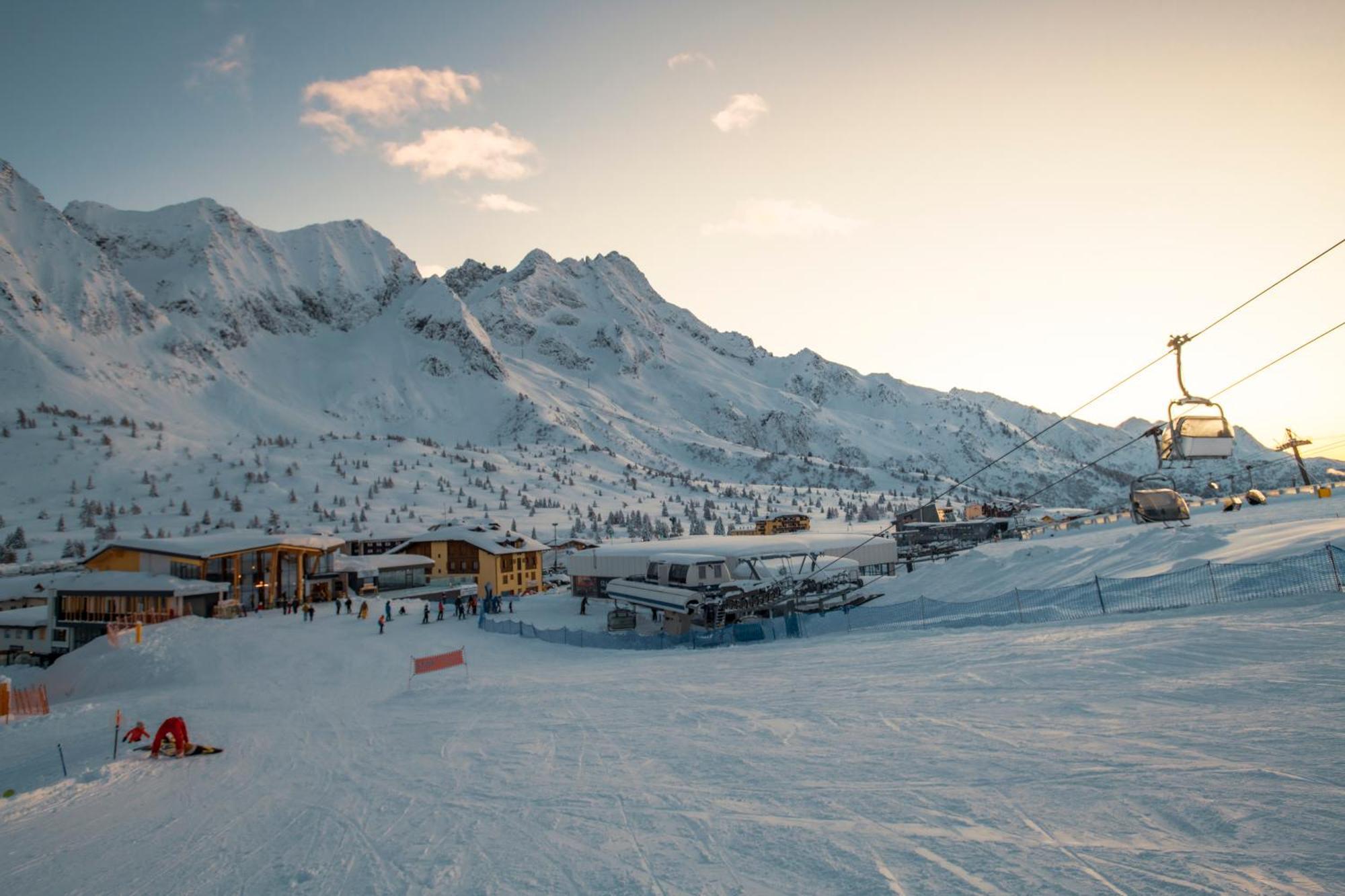 Casa Vacanza Tonale Passo del Tonale Exterior photo