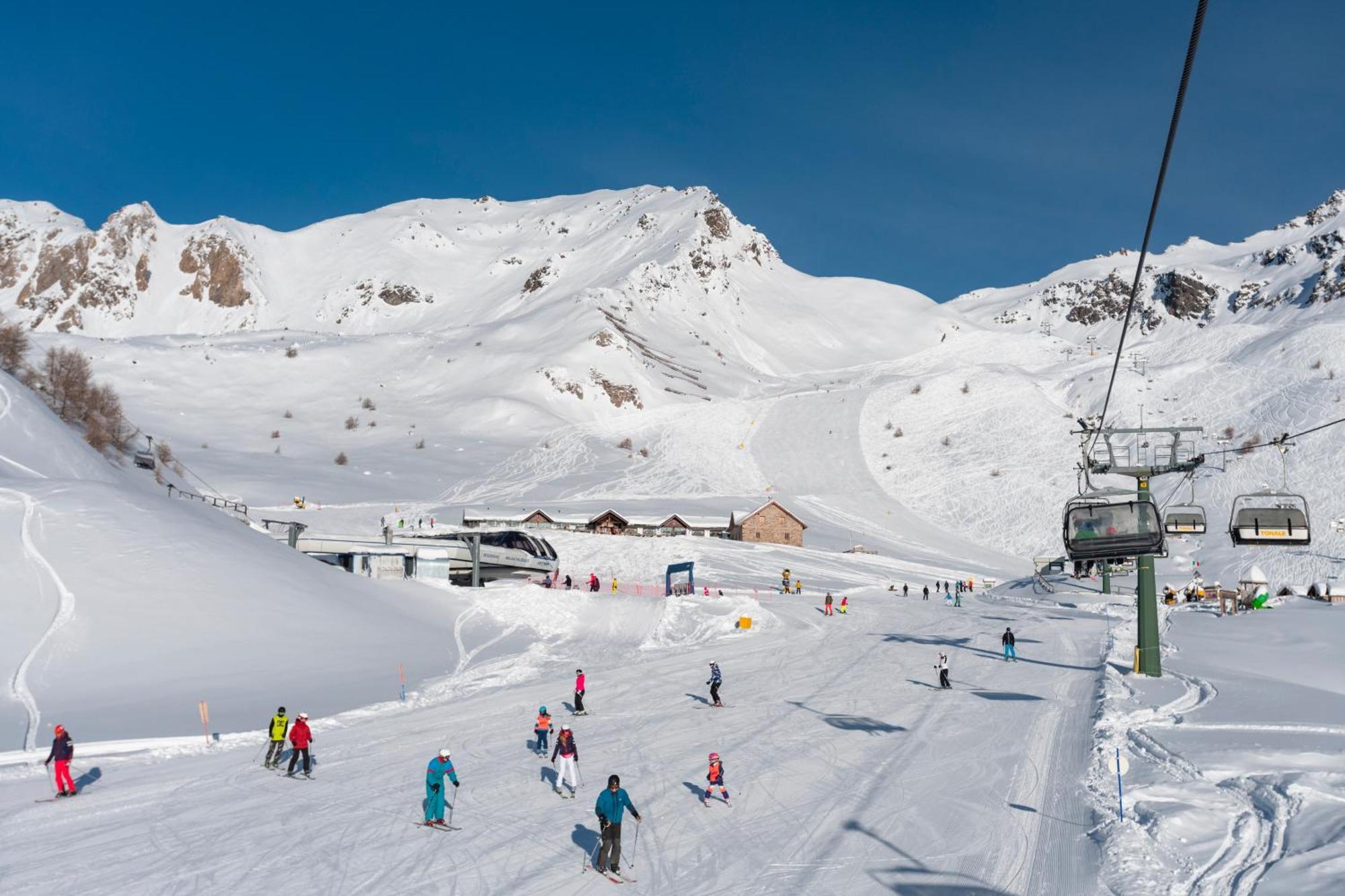 Casa Vacanza Tonale Passo del Tonale Exterior photo